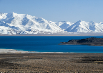 Karakul-lake-1-of-1