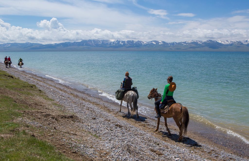 Songkol horse trek